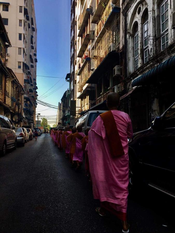 Baobabed Hostel Yangon, Myanmar Buitenkant foto